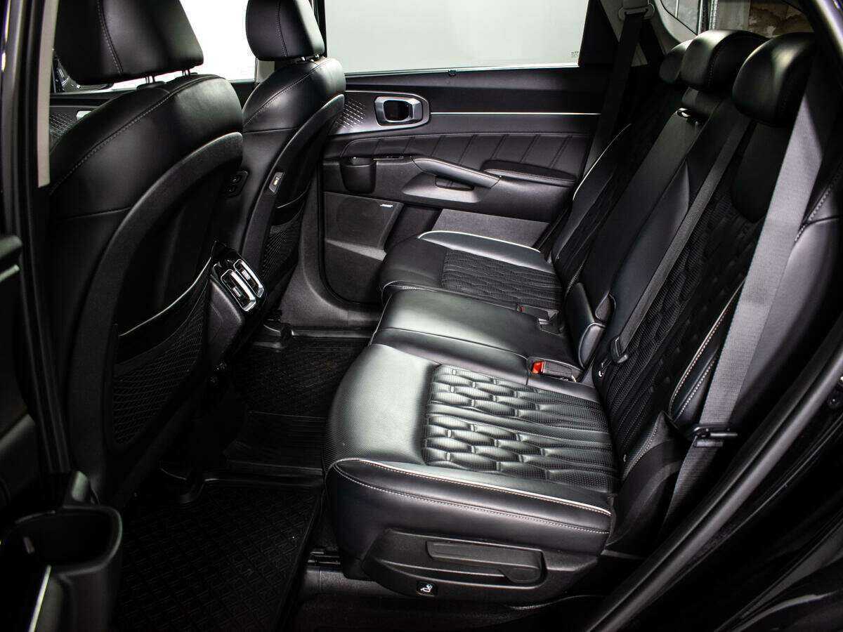Купить Kia Sorento с пробегом. Фото: #9