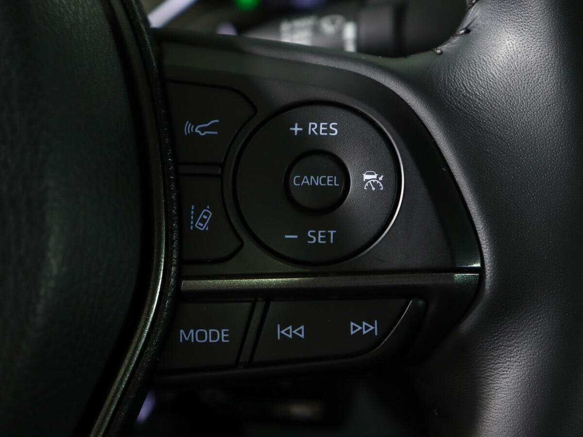 Купить Toyota Camry с пробегом. Фото: #18