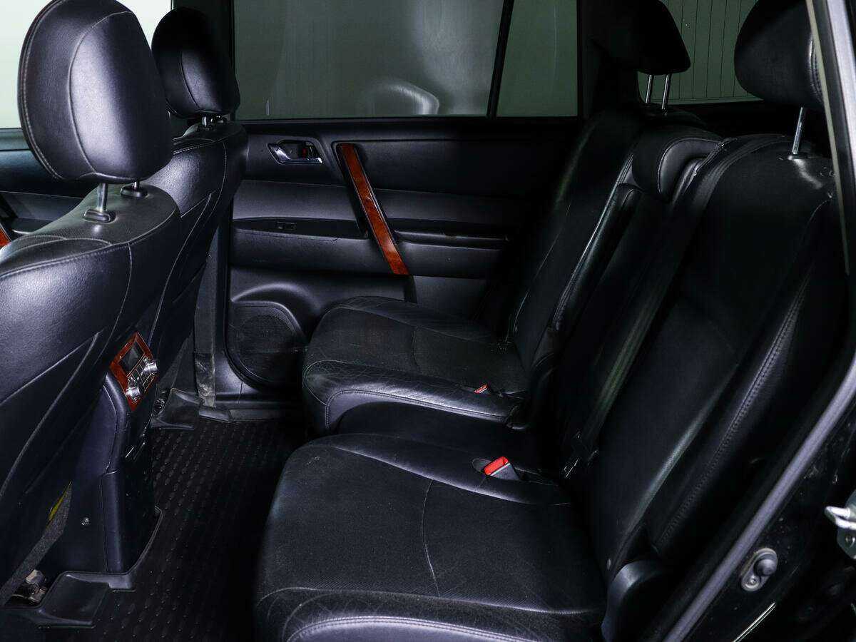 Купить Toyota Highlander с пробегом. Фото: #9