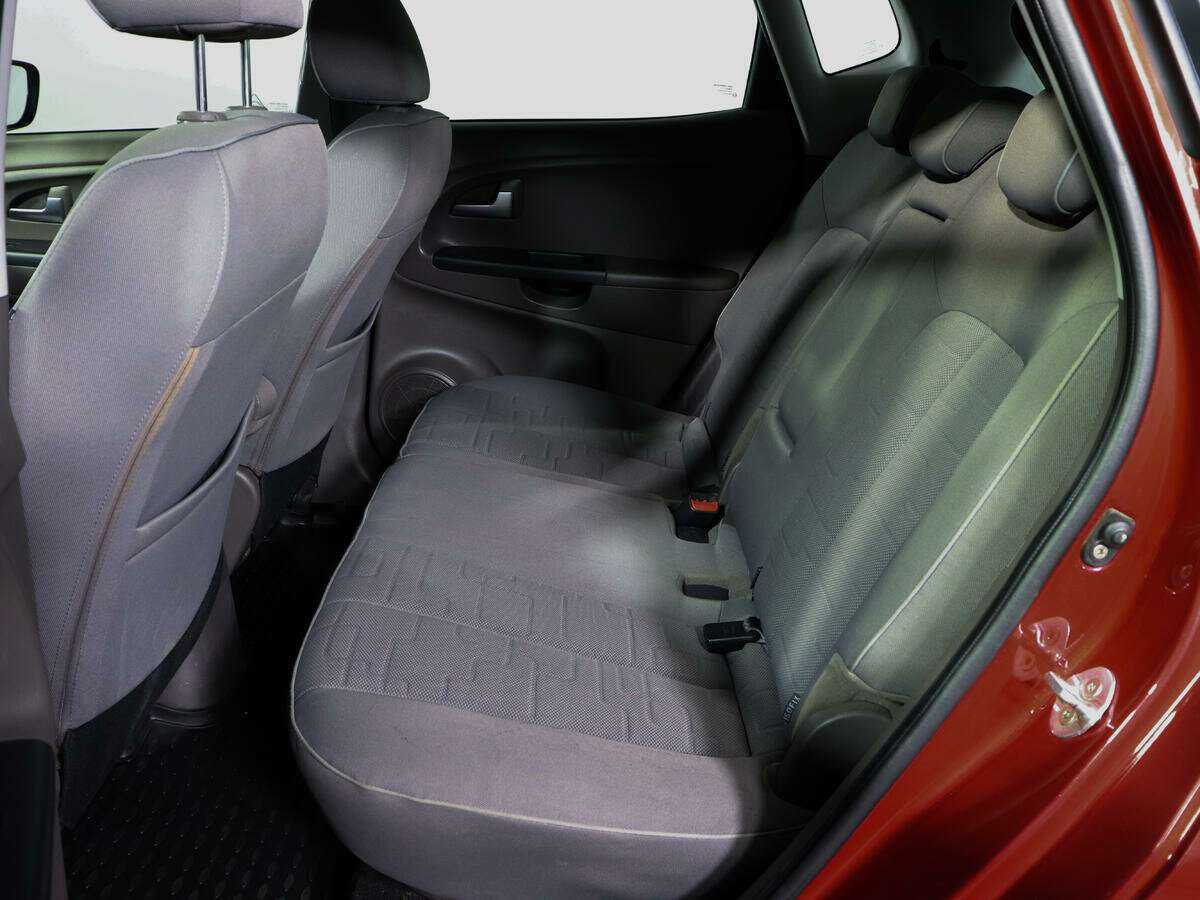Купить Kia Venga с пробегом. Фото: #8