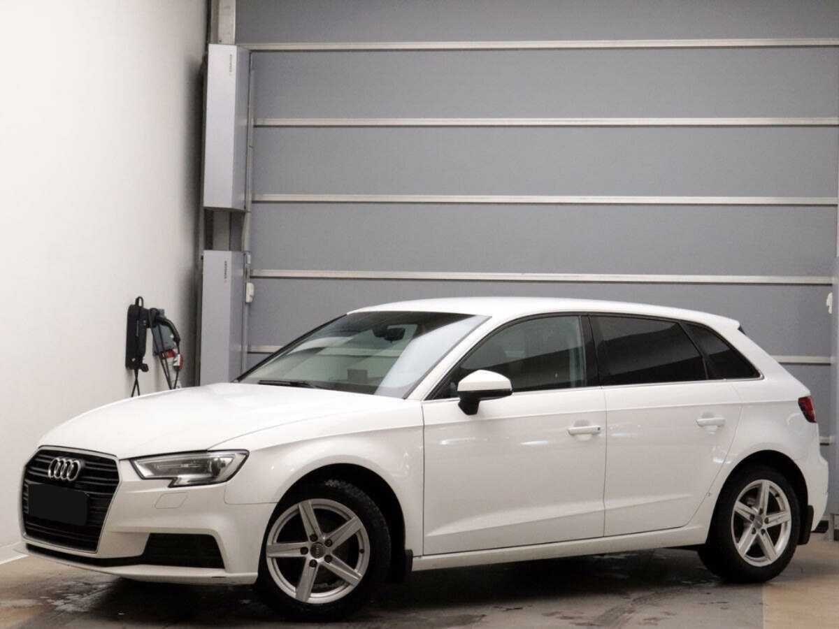 Купить Audi A3 с пробегом. Посмотреть фото