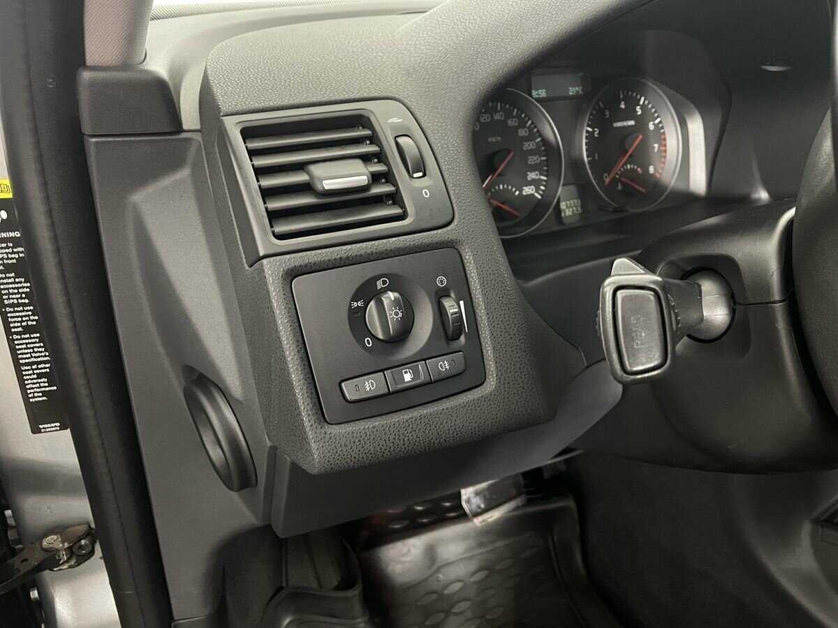 Купить Volvo S40 с пробегом. Фото: #8