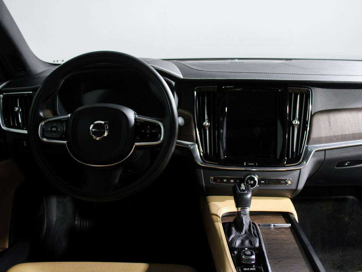 Купить Volvo S90 с пробегом. Фото: #9