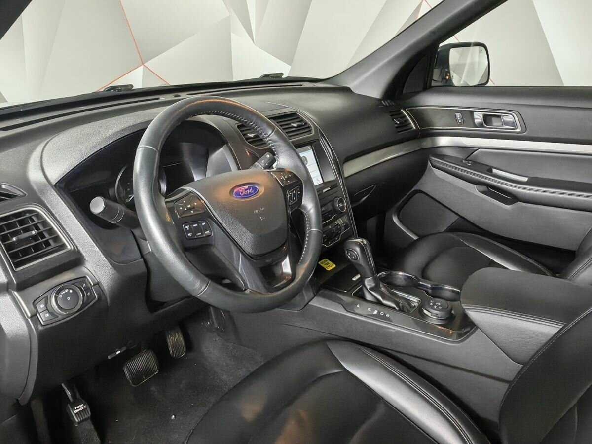Купить Ford Explorer с пробегом. Фото: #13