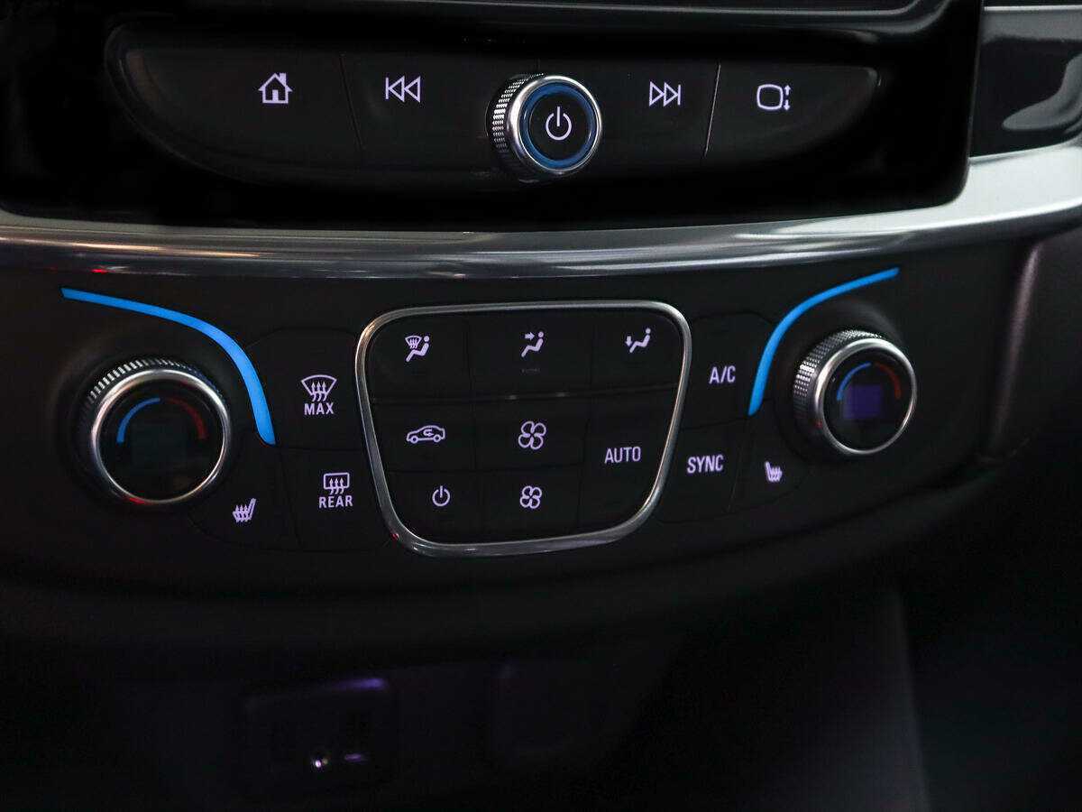 Купить Chevrolet Traverse с пробегом. Фото: #18