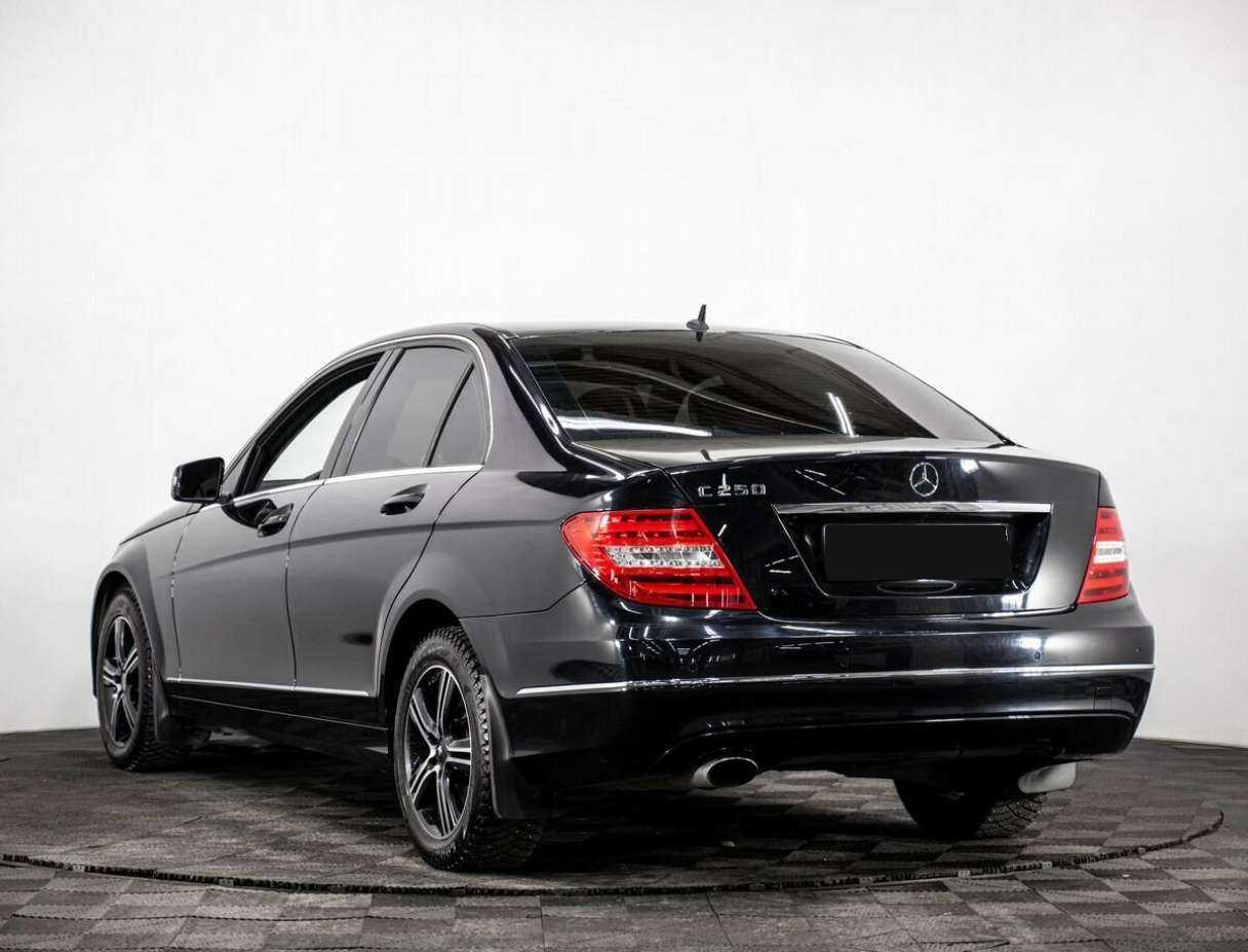 Купить Mercedes-Benz C-Класс с пробегом. Фото: #3