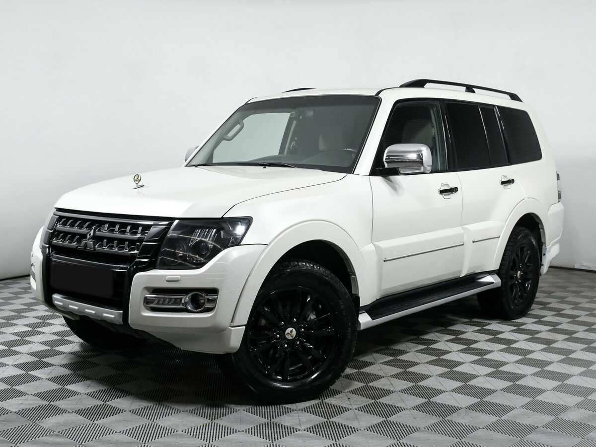 Купить Mitsubishi Pajero с пробегом. Посмотреть фото
