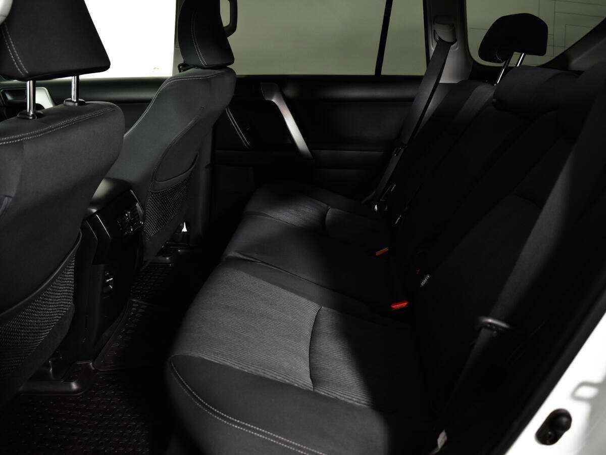 Купить Toyota Land Cruiser Prado с пробегом. Фото: #9