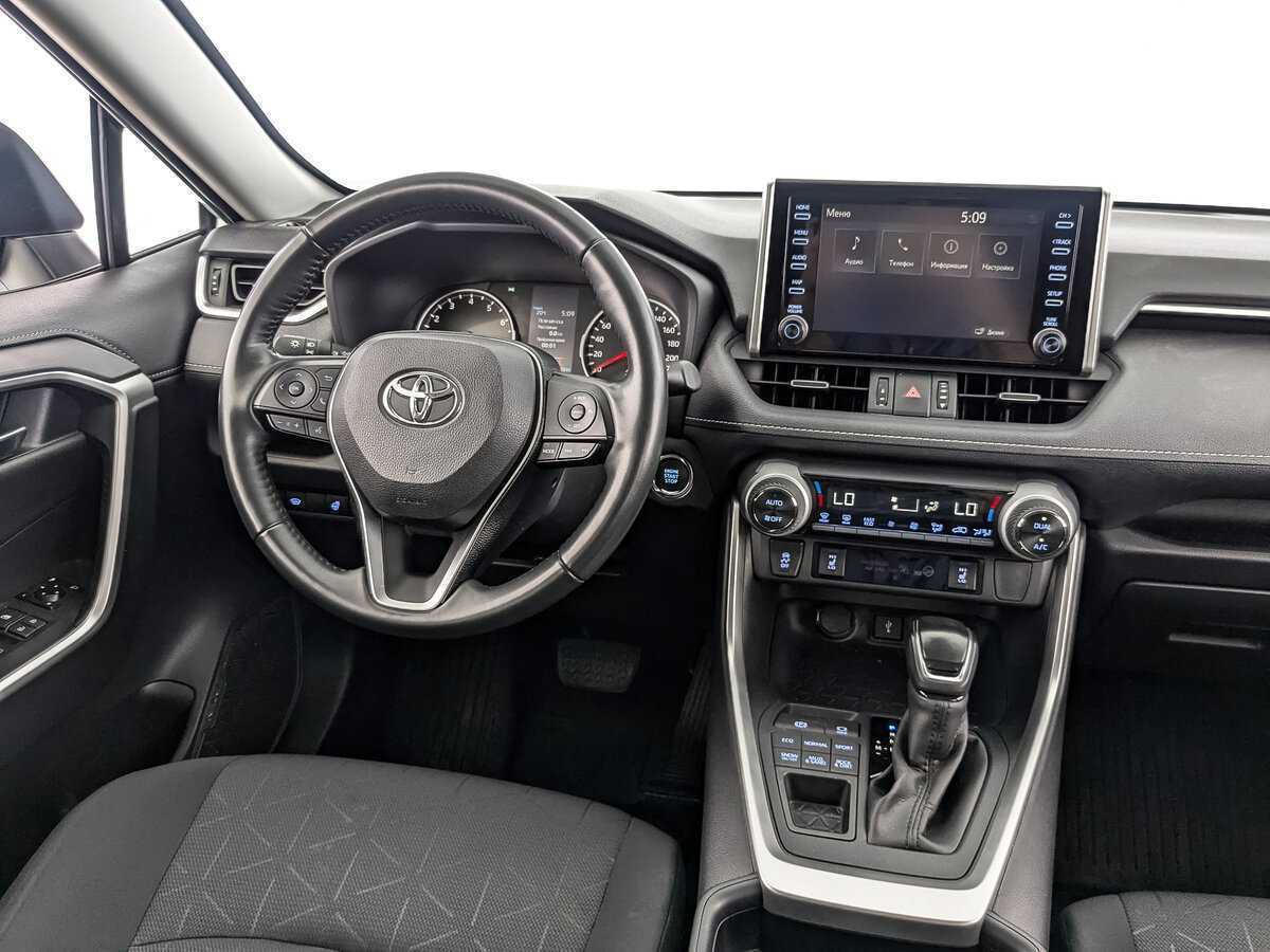 Купить Toyota RAV4 с пробегом. Фото: #16