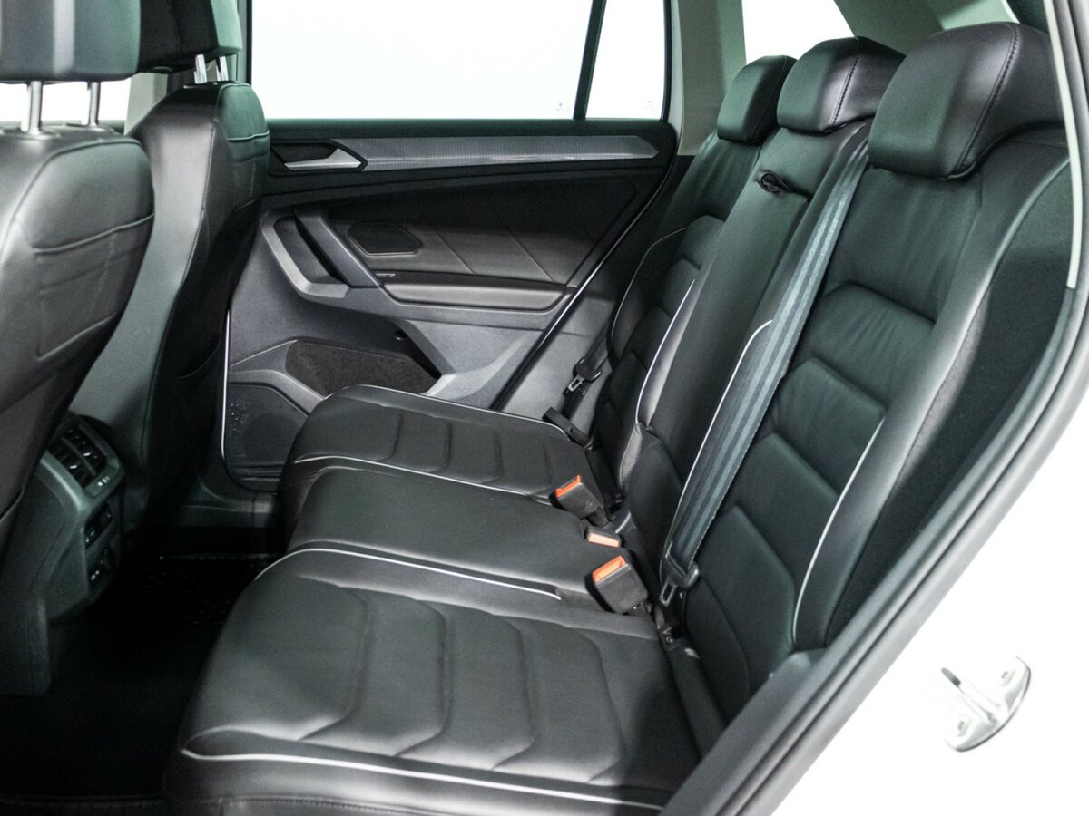 Купить Volkswagen Tiguan с пробегом. Фото: #9