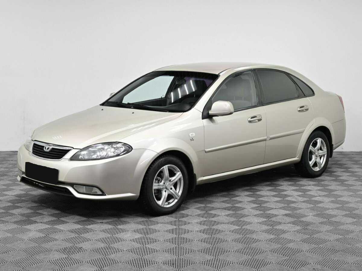 Купить Daewoo Gentra с пробегом. Посмотреть фото