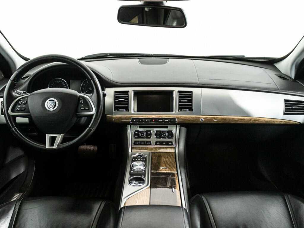 Купить Jaguar XF с пробегом. Фото: #12