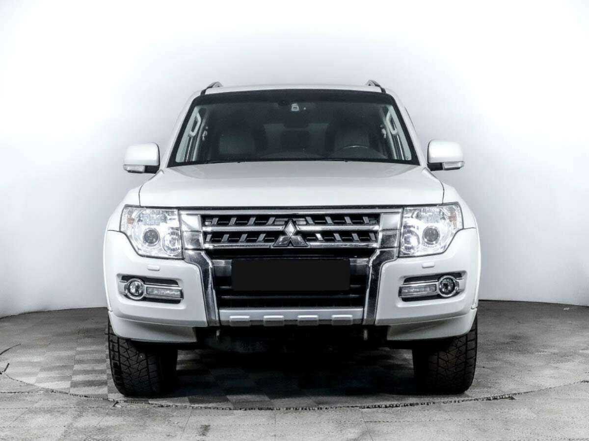 Купить Mitsubishi Pajero с пробегом. Фото: #1