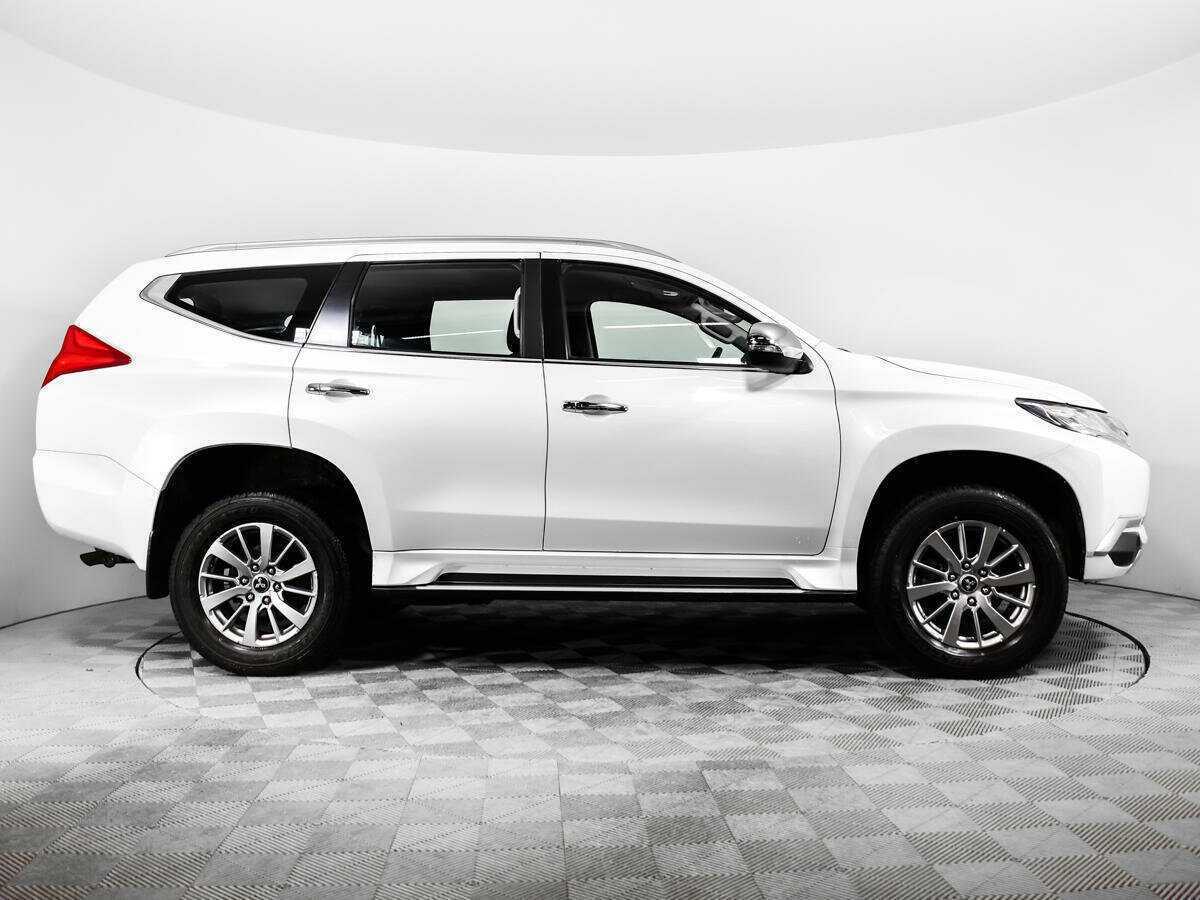 Купить Mitsubishi Pajero Sport с пробегом. Фото: #3