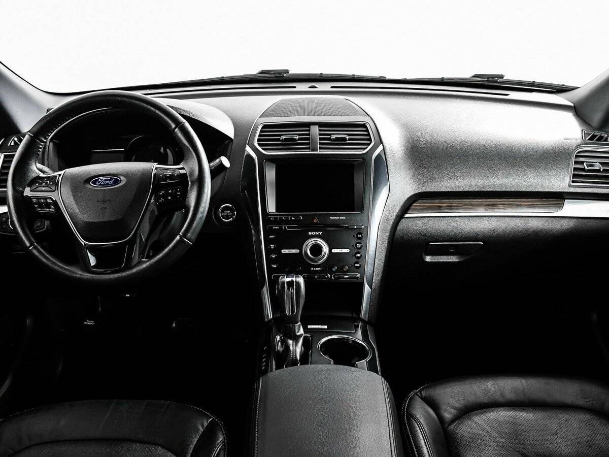 Купить Ford Explorer с пробегом. Фото: #10