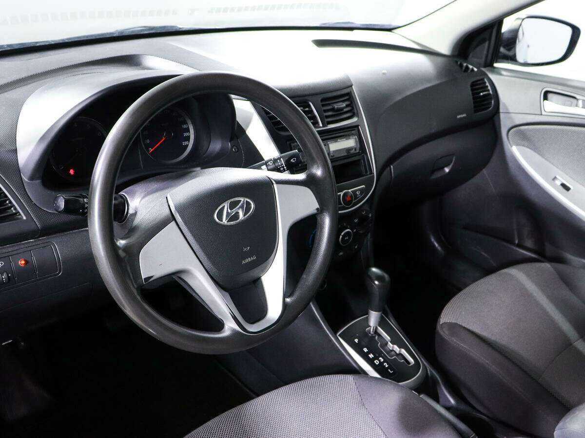 Купить Hyundai Solaris с пробегом. Фото: #11