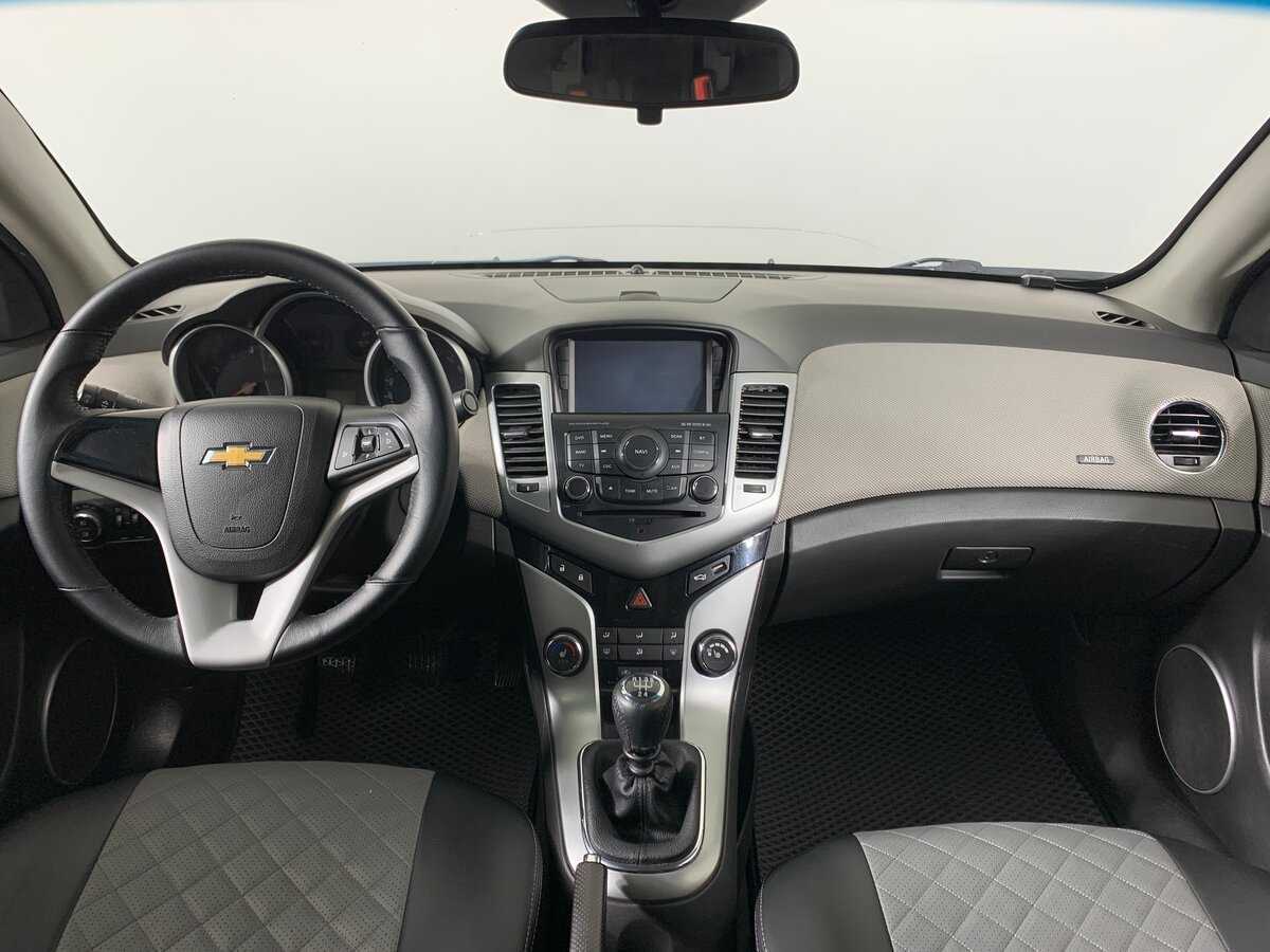 Купить Chevrolet Cruze с пробегом. Фото: #12