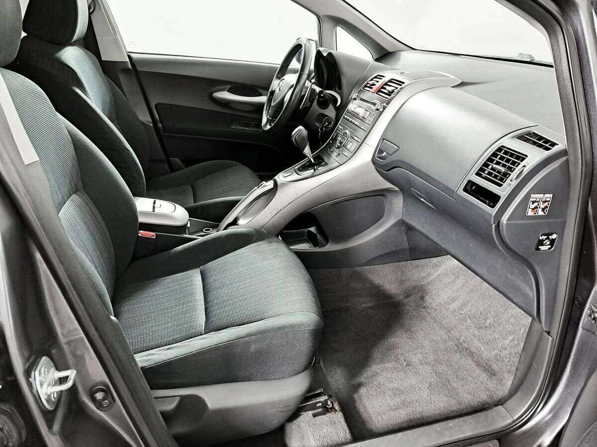 Купить Toyota Auris с пробегом. Фото: #8