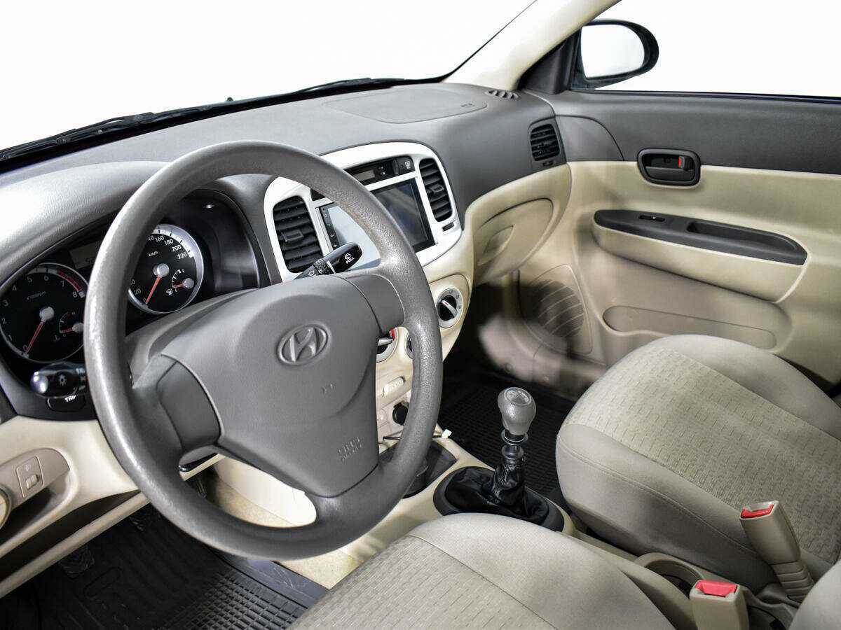 Купить Hyundai Accent с пробегом. Фото: #8