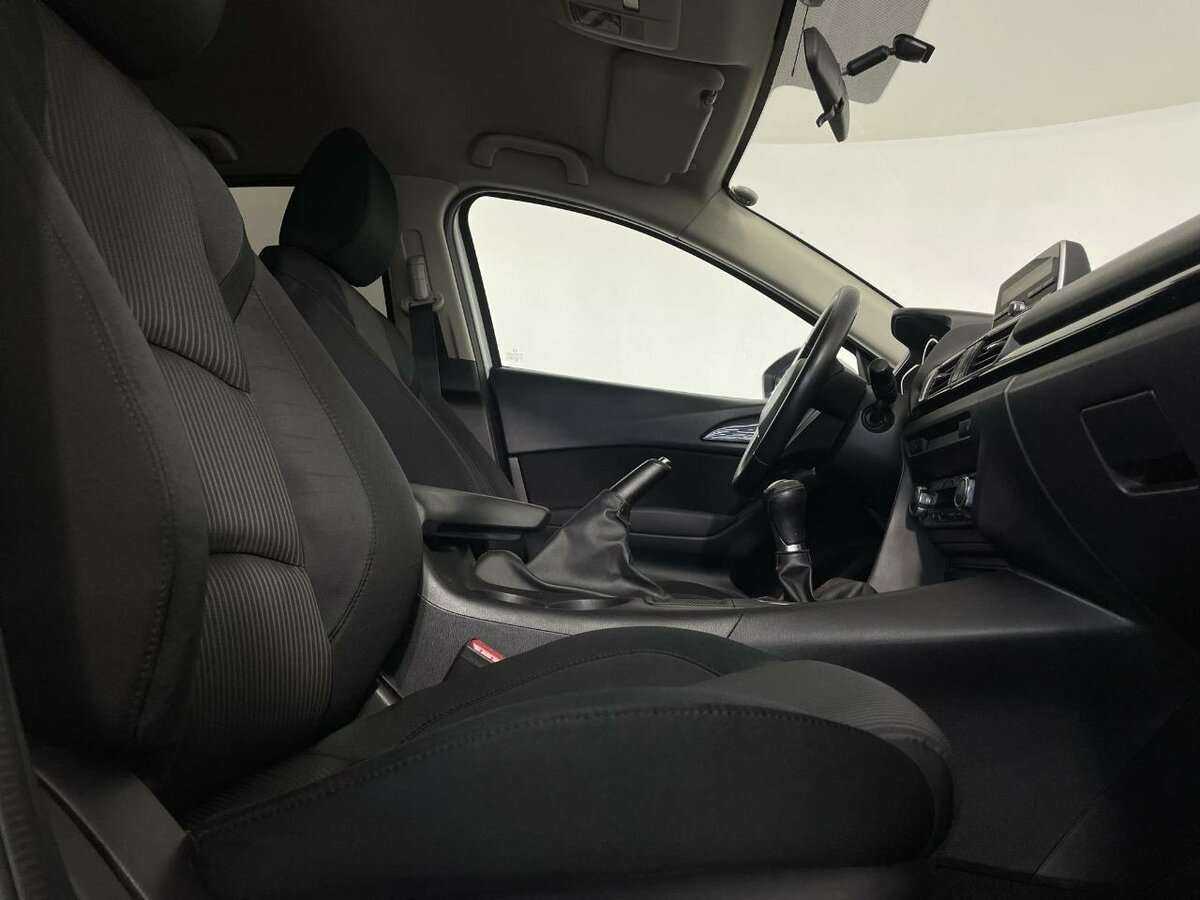 Купить Mazda 3 с пробегом. Фото: #13