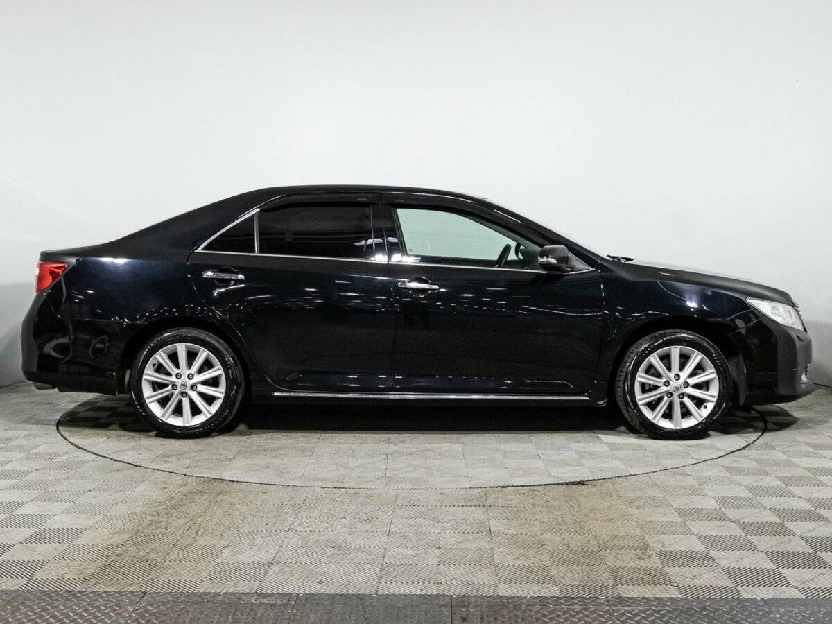 Купить Toyota Camry с пробегом. Фото: #3
