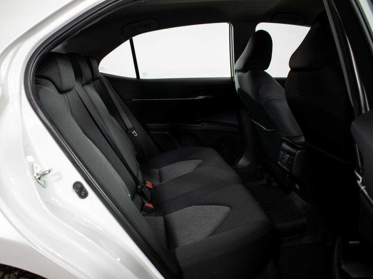 Купить Toyota Camry с пробегом. Фото: #6