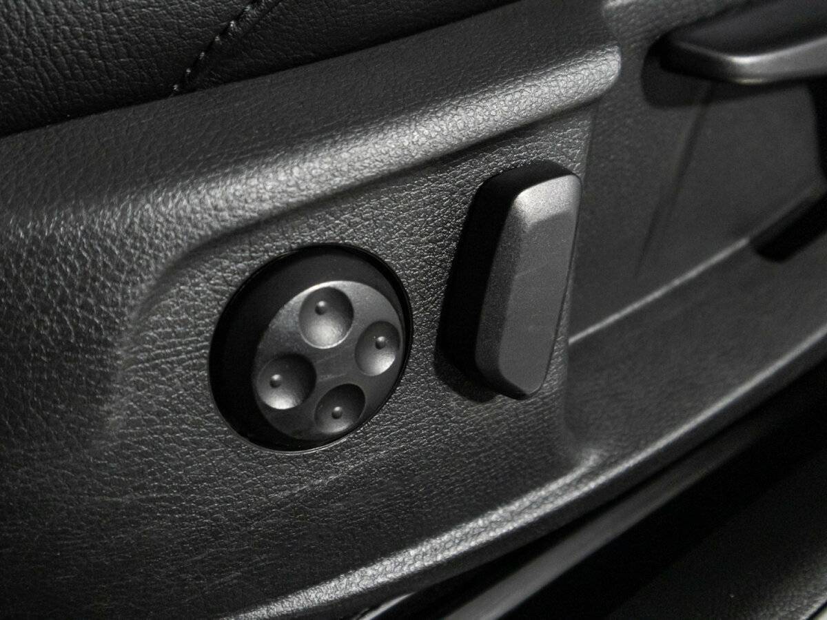 Купить Volkswagen Passat с пробегом. Фото: #19