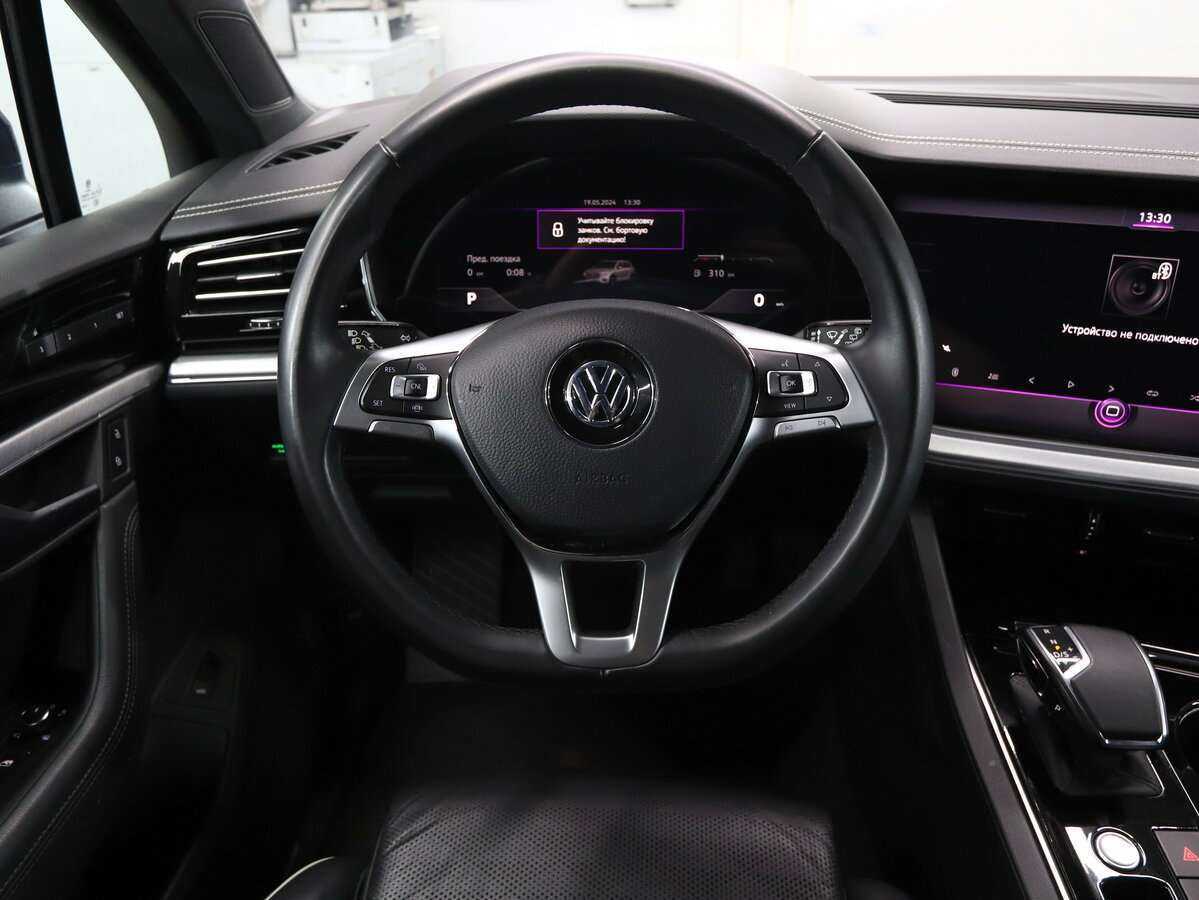Купить Volkswagen Touareg с пробегом. Фото: #17