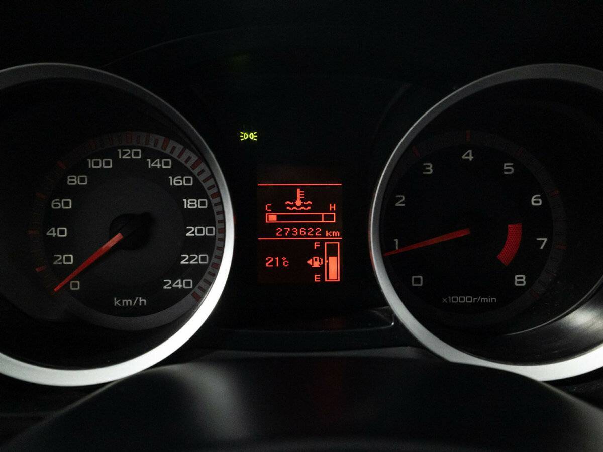 Купить Mitsubishi Lancer с пробегом. Фото: #11