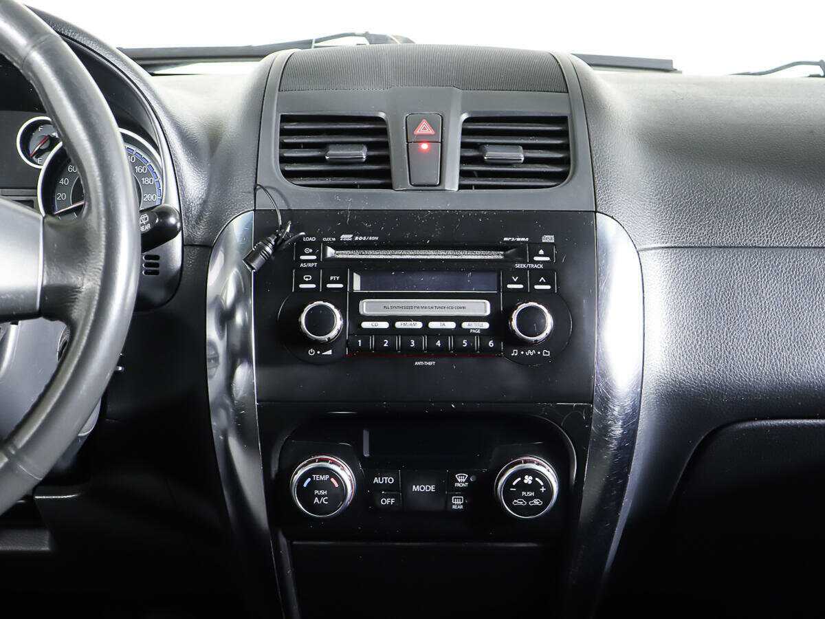 Купить Suzuki SX4 с пробегом. Фото: #13