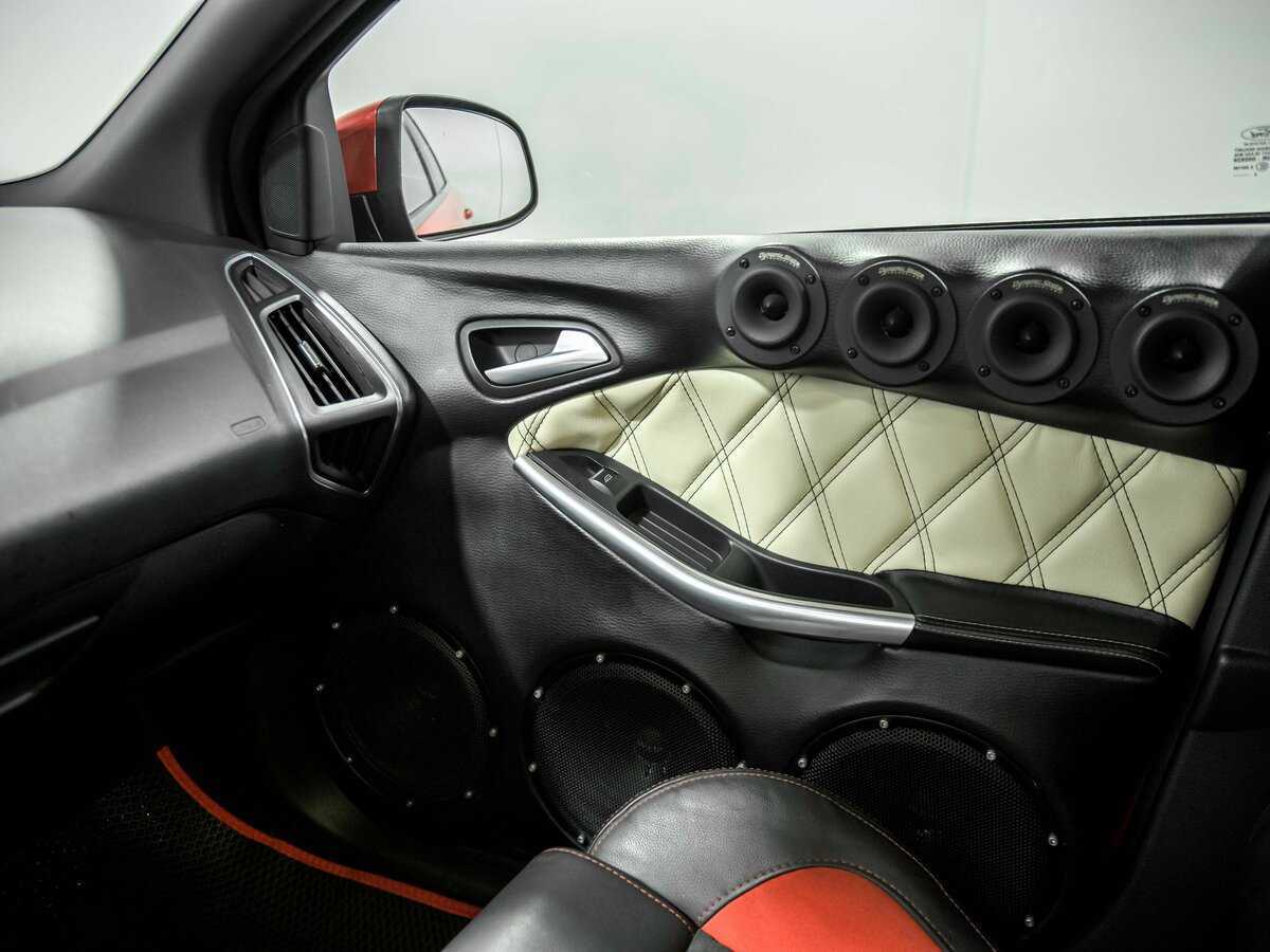Купить Ford Focus ST с пробегом. Фото: #13