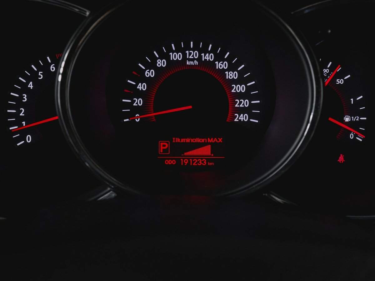 Купить Kia Sorento с пробегом. Фото: #10