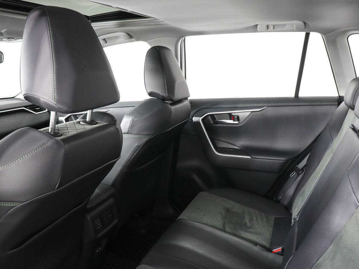 Купить Toyota RAV4 с пробегом. Фото: #11