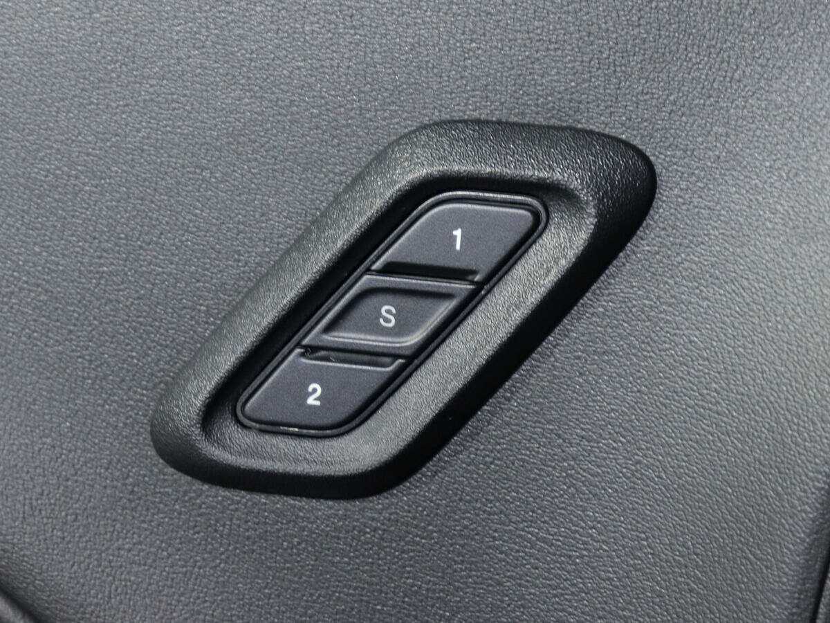Купить Dodge Challenger с пробегом. Фото: #16