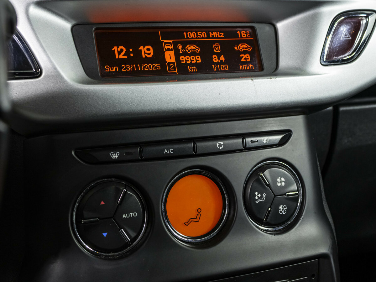 Купить Citroen C3 с пробегом. Фото: #14