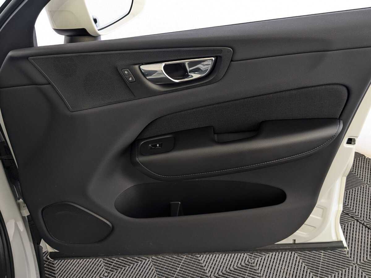 Купить Volvo XC60 с пробегом. Фото: #23