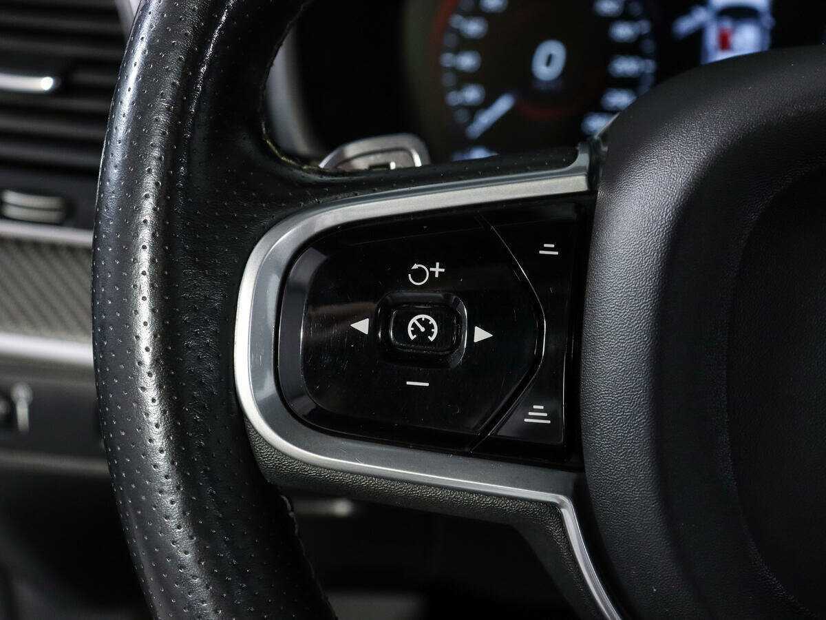 Купить Volvo XC90 с пробегом. Фото: #19