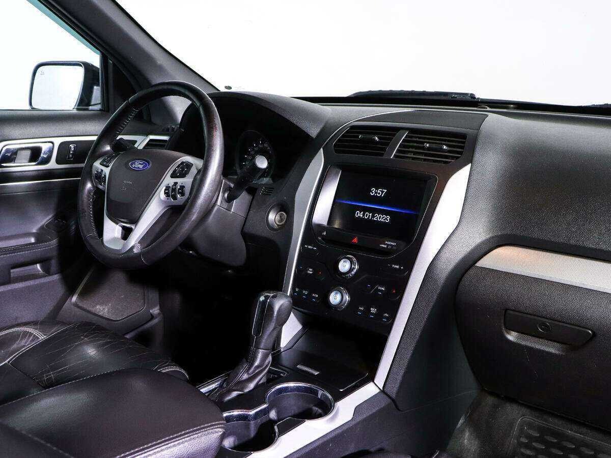 Купить Ford Explorer с пробегом. Фото: #6