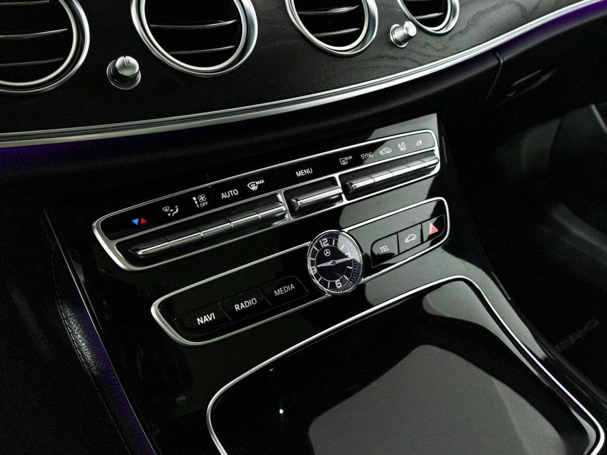 Купить Mercedes-Benz E-Класс с пробегом. Фото: #13