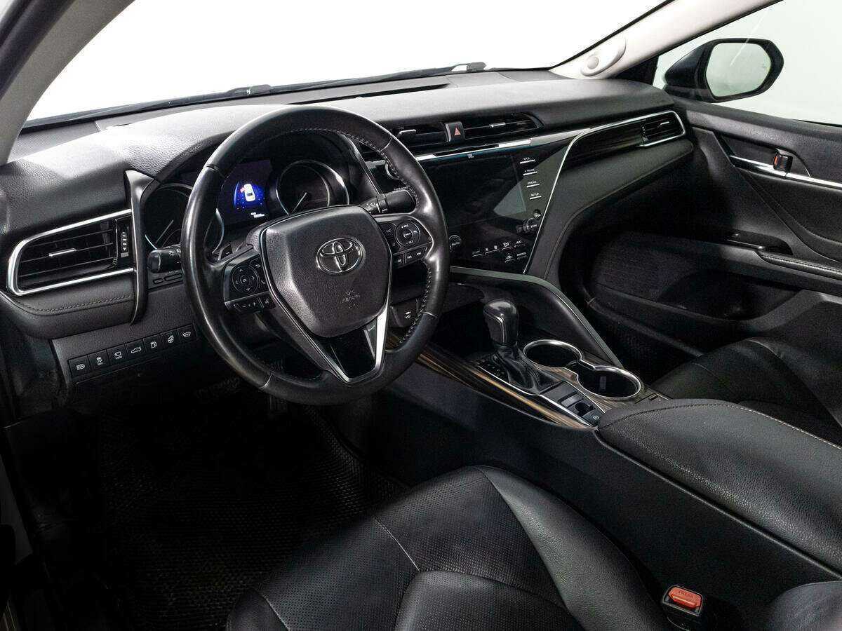 Купить Toyota Camry с пробегом. Фото: #10