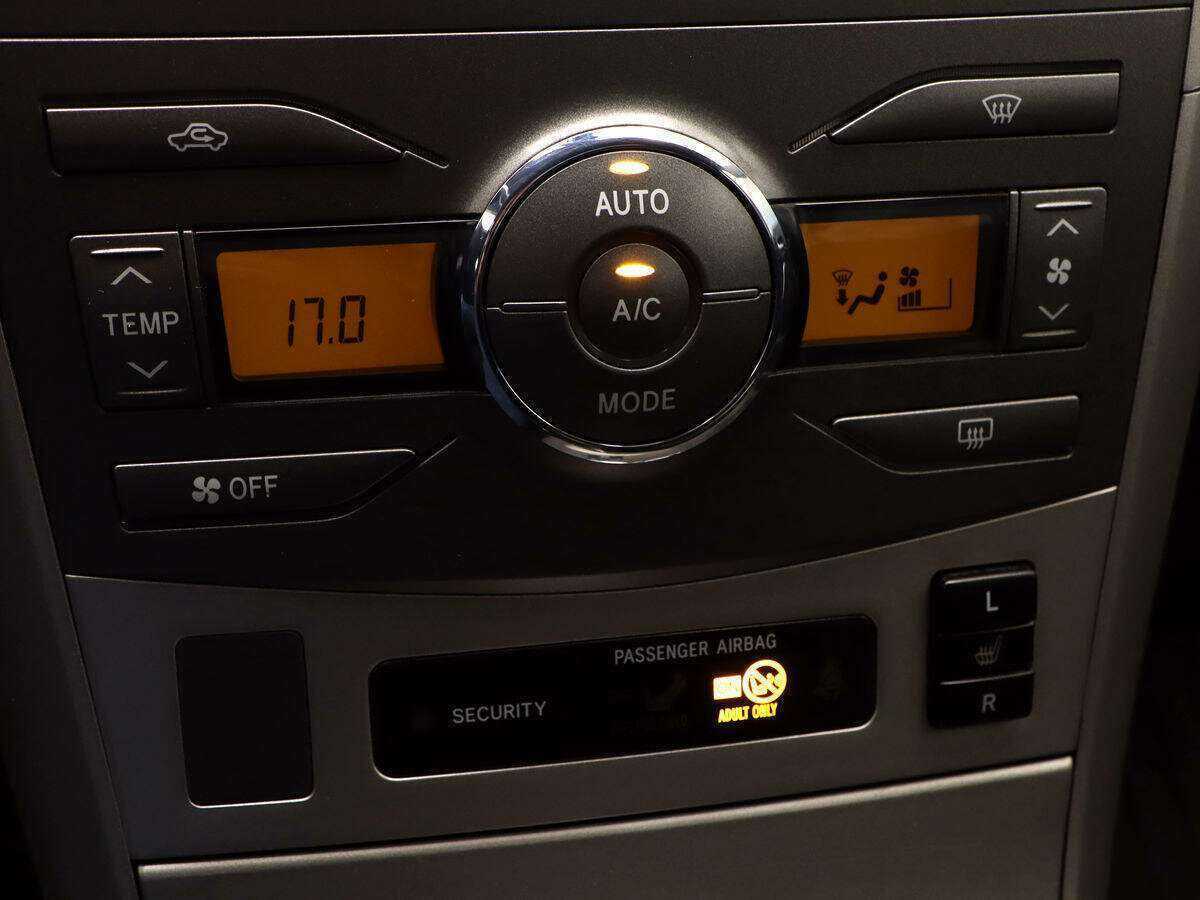 Купить Toyota Corolla с пробегом. Фото: #14