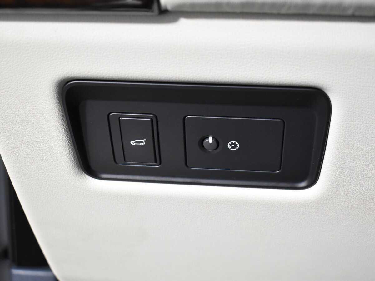 Купить Land Rover Range Rover с пробегом. Фото: #15