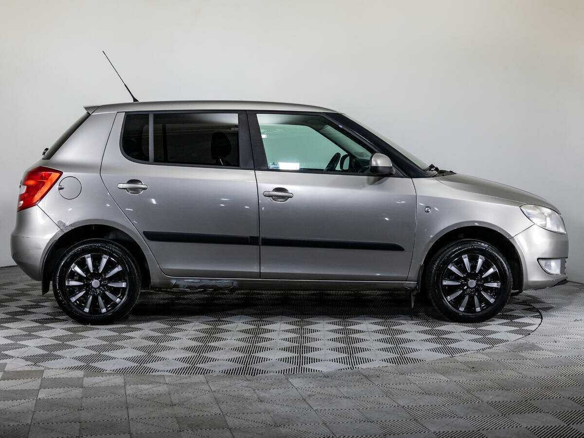 Купить Skoda Fabia с пробегом. Фото: #3
