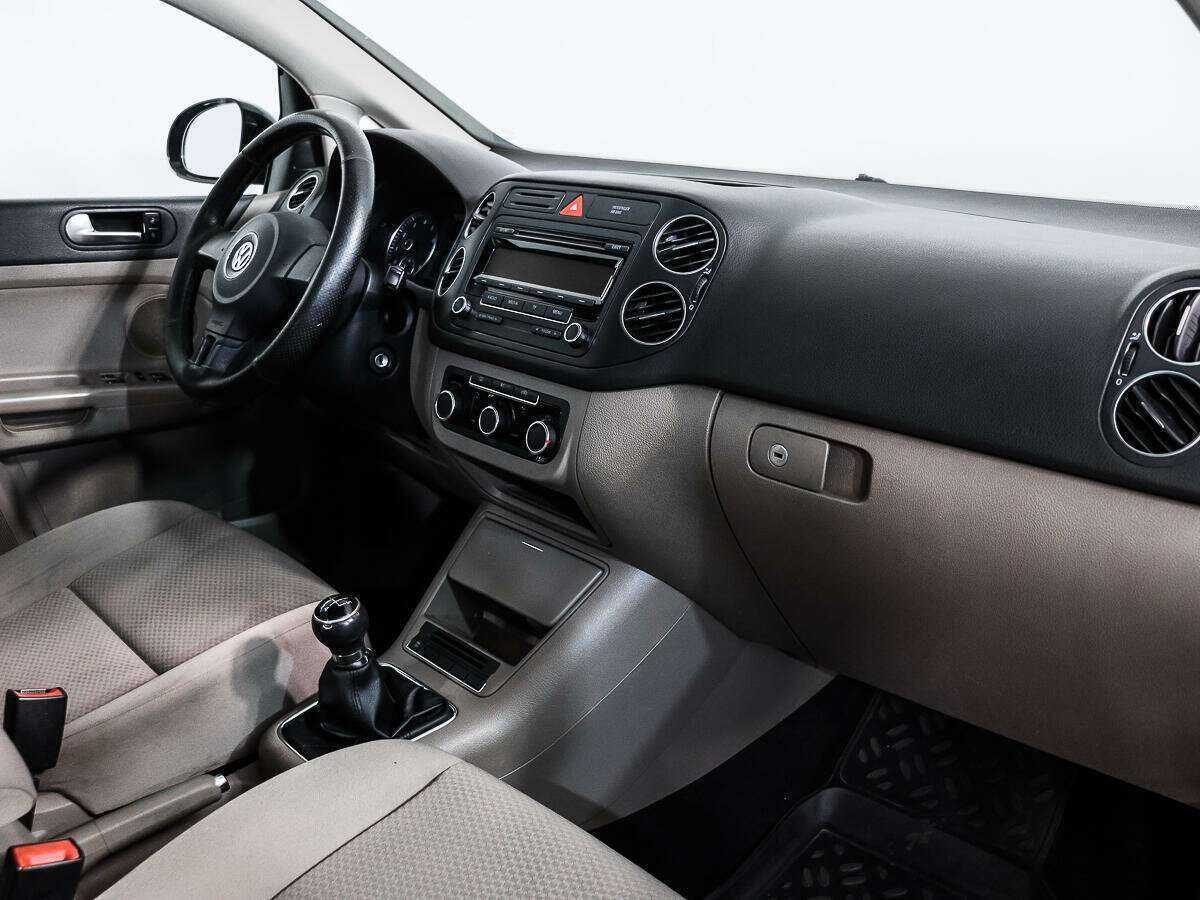 Купить Volkswagen Golf Plus с пробегом. Фото: #10