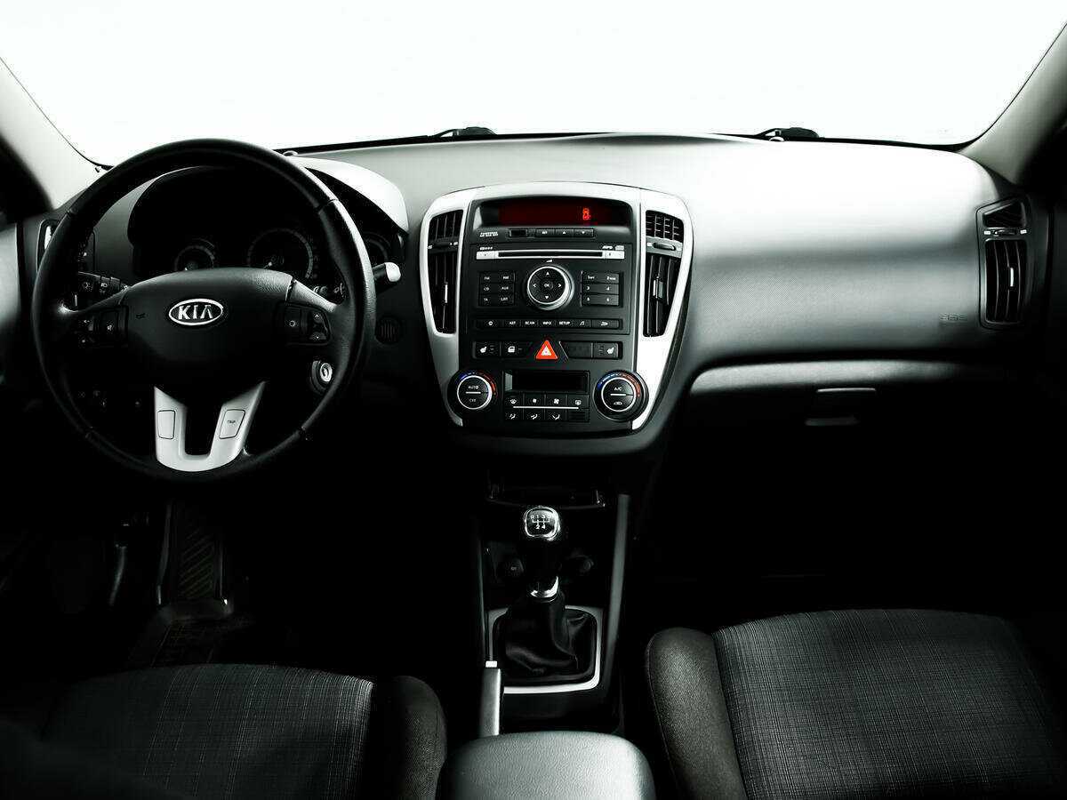 Купить Kia Ceed с пробегом. Фото: #10