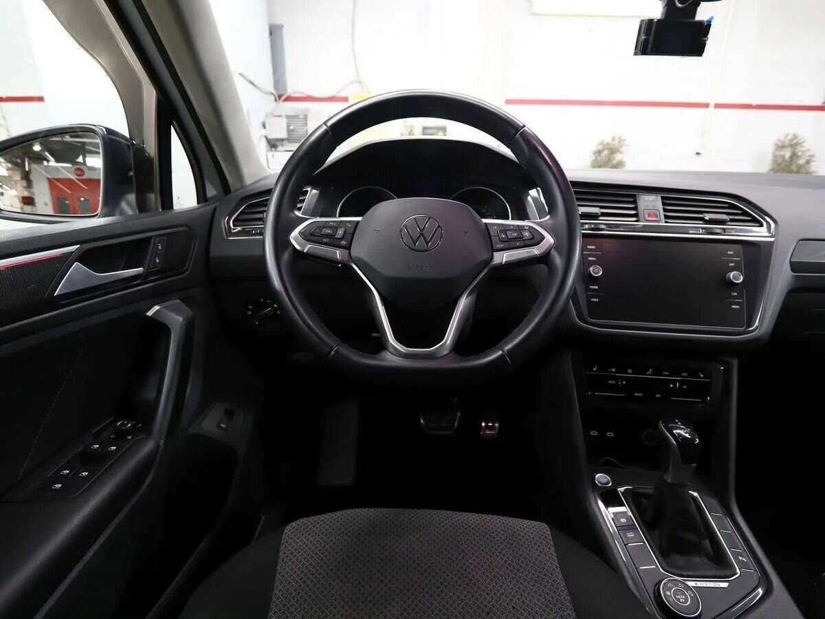Купить Volkswagen Tiguan с пробегом. Фото: #17