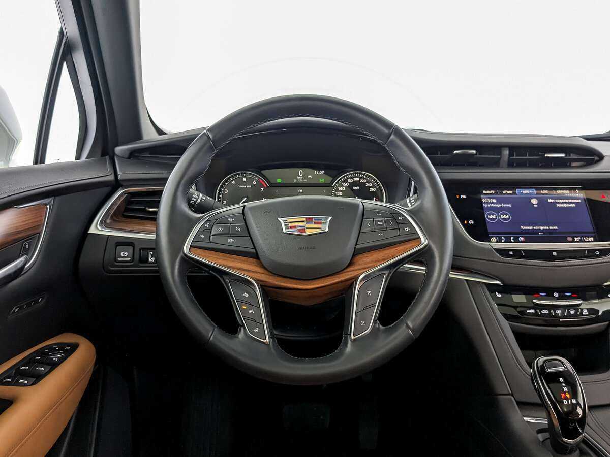 Купить Cadillac XT5 с пробегом. Фото: #21