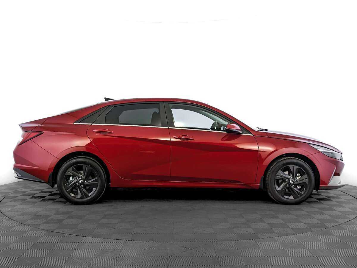 Купить Hyundai Elantra с пробегом. Фото: #3