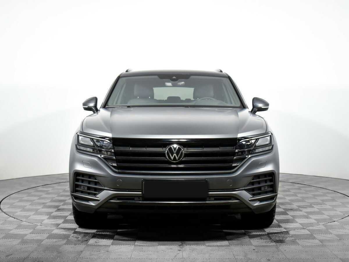 Купить Volkswagen Touareg с пробегом. Фото: #1