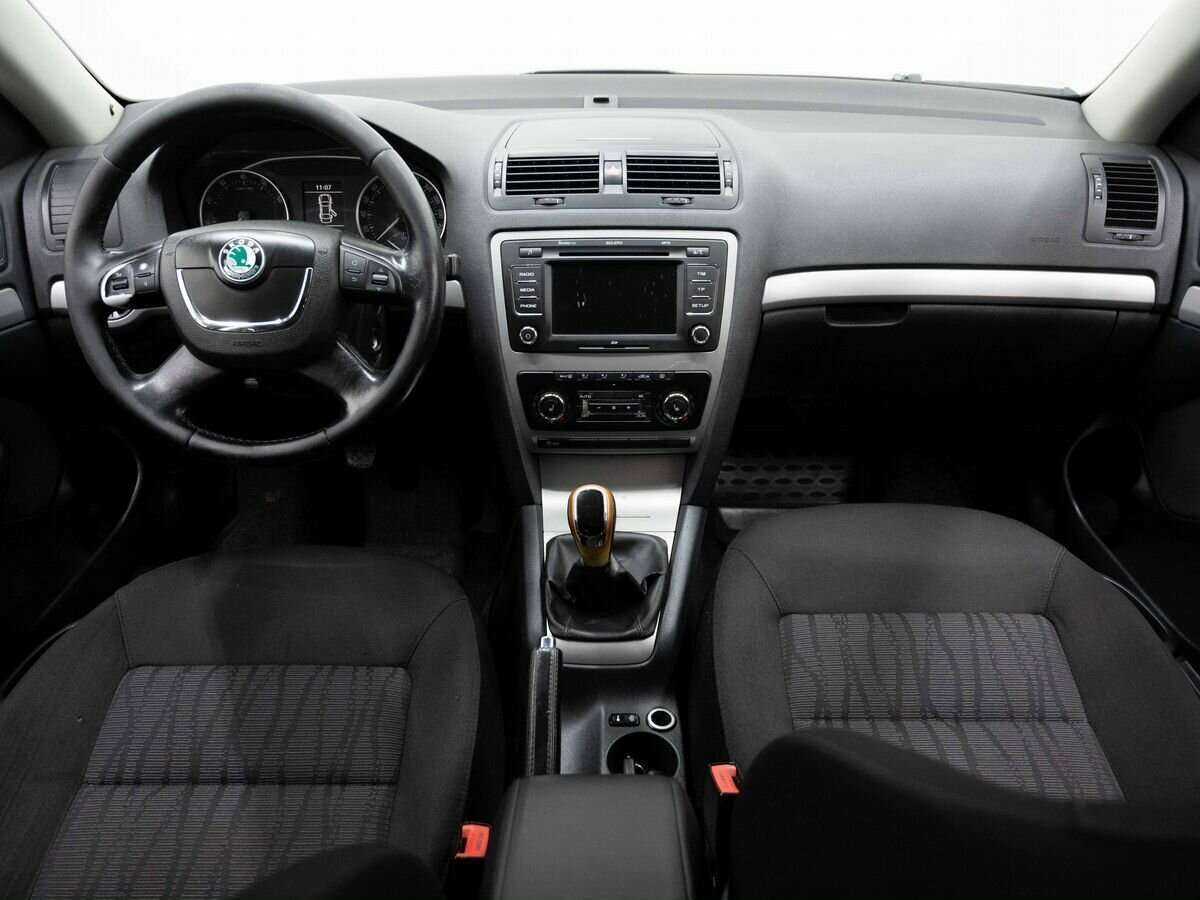 Купить Skoda Octavia с пробегом. Фото: #7